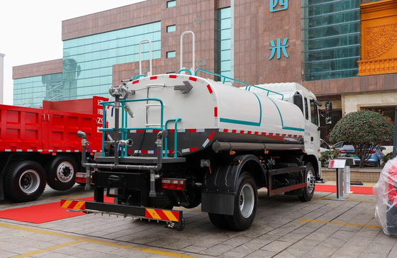 Sprinkler-Wasser-Tanker Lkw JAC 4 × 2 Einfachachse 200 PS Dieselmotor 10 Kubikmeter Tanker
